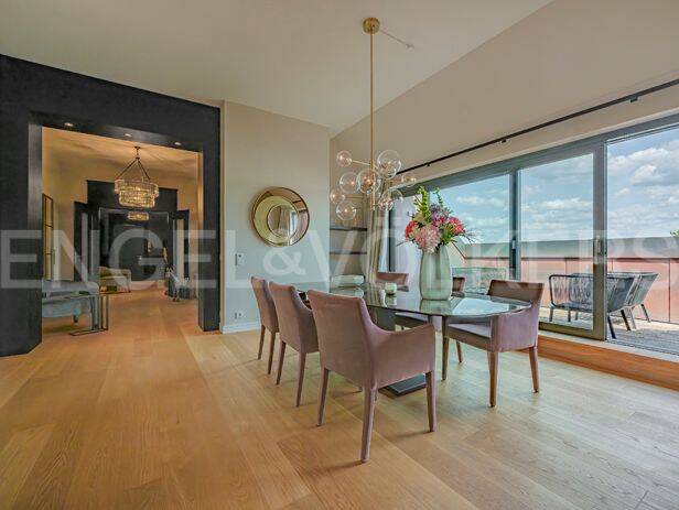 3 bedrooms Penthouse in Eimsbuttel, Germany No. 262152