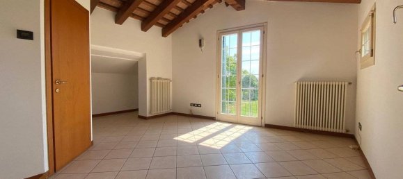 4 bedrooms Villa in Villaga, Italy No. 293153 10