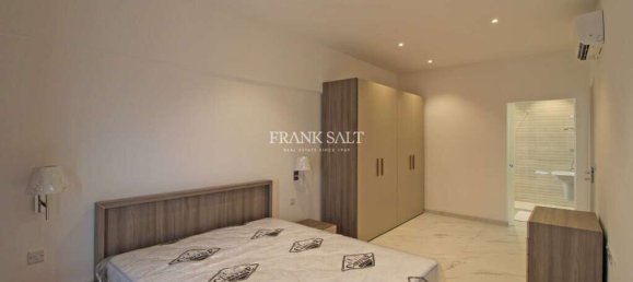 3 bedrooms Apartment in Zurrieq, Malta No. 8125 12