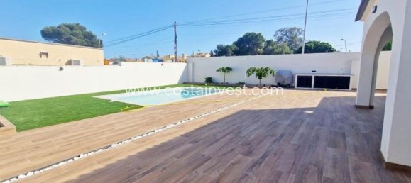 3 غرف نوم منزل في Torrevieja, Spain رقم 190444 13