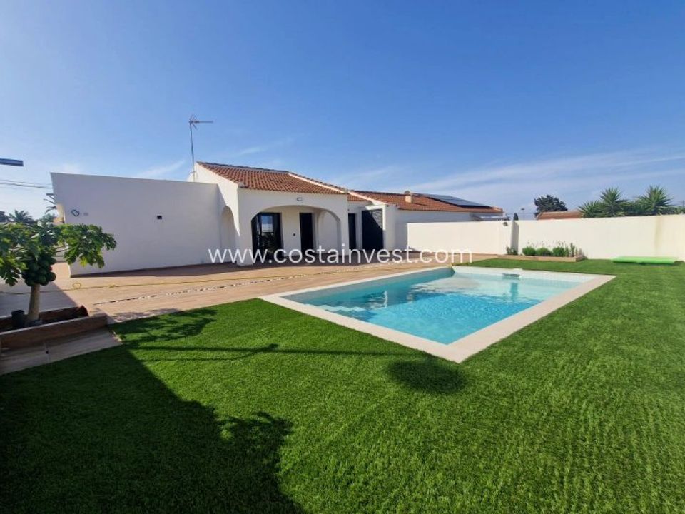 3 غرف نوم منزل في Torrevieja, Spain رقم 190444