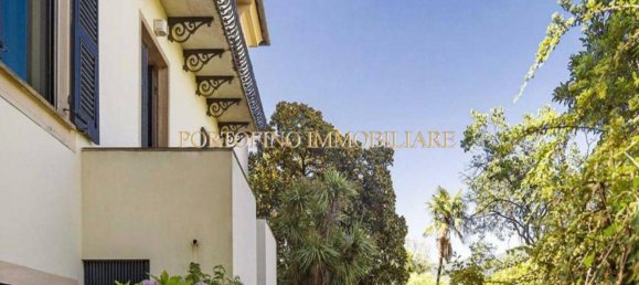 Villa de 13 habitaciónes en Rapallo, Italy No. 8314 24