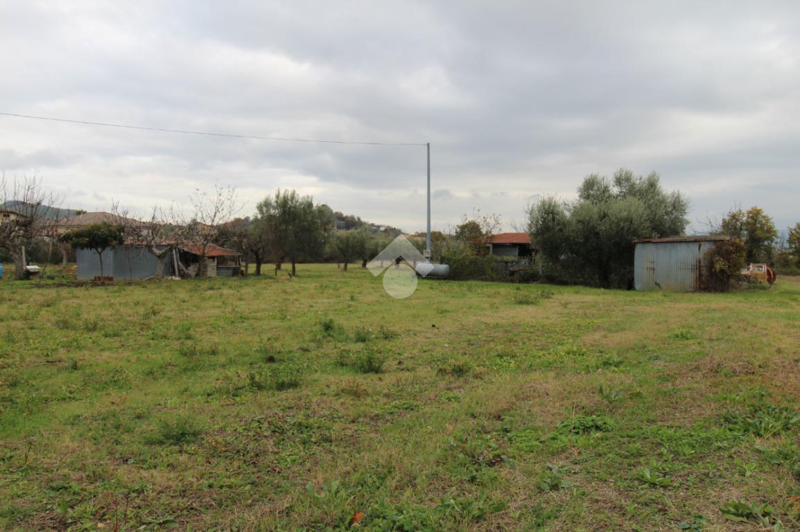 Terreno en Campli, Italy 630 m² No. 143593