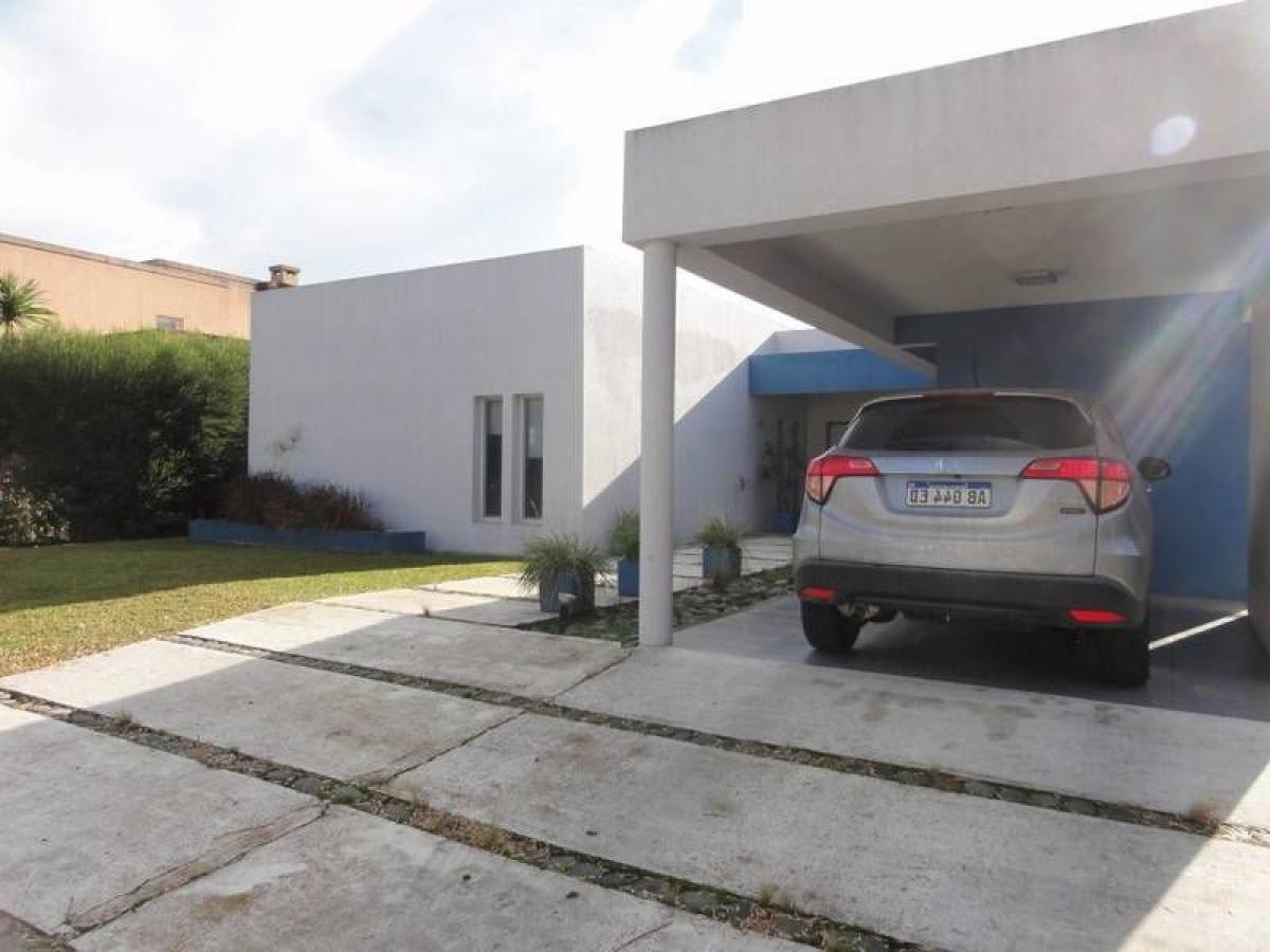 4 bedrooms House in Tigre, Argentina No. 100604