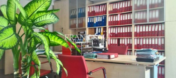 Bureau à Msida, Malta 89m² No. 12029 6