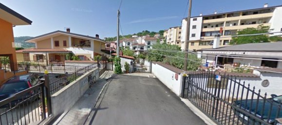 7 rooms Apartment in Mendicino, Italy No. 187469 2