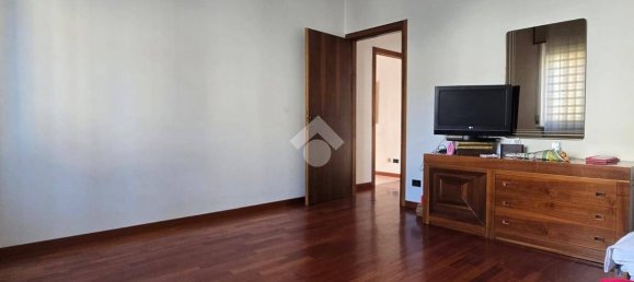 4 Schlafzimmer Haus in Castel d'Azzano, Italy, Nr. 59707 13