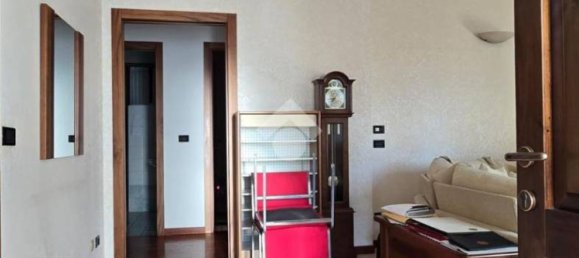 4 Schlafzimmer Haus in Castel d'Azzano, Italy, Nr. 59707 7
