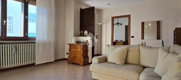 4 Schlafzimmer Haus in Castel d'Azzano, Italy, Nr. 59707 2