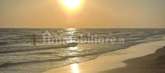 4 bedrooms Villa in Ardea, Italy No. 64102 4