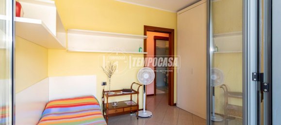 3 rooms Apartment in Seriate, Italy No. 285182 9