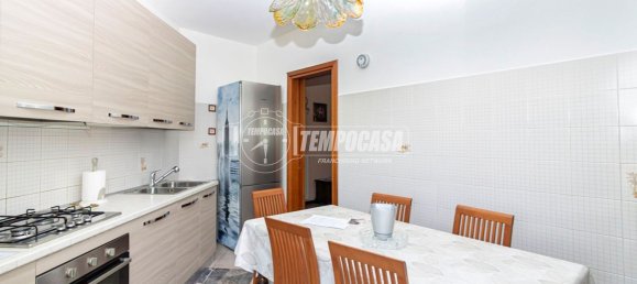 3 rooms Apartment in Seriate, Italy No. 285182 3
