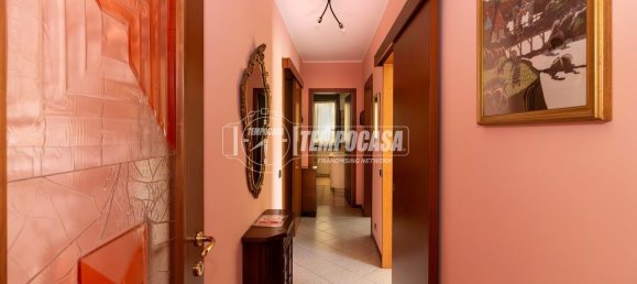 3 rooms Apartment in Seriate, Italy No. 285182 7