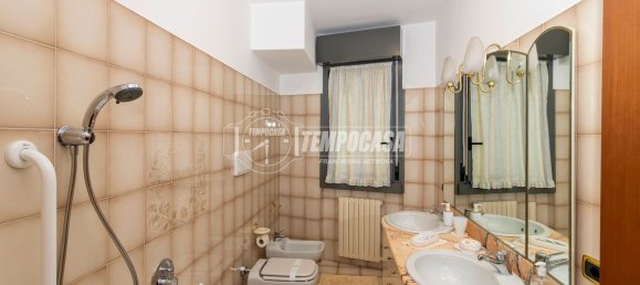 3 rooms Apartment in Seriate, Italy No. 285182 15