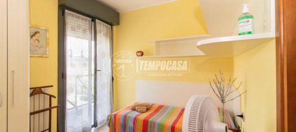 3 rooms Apartment in Seriate, Italy No. 285182 8
