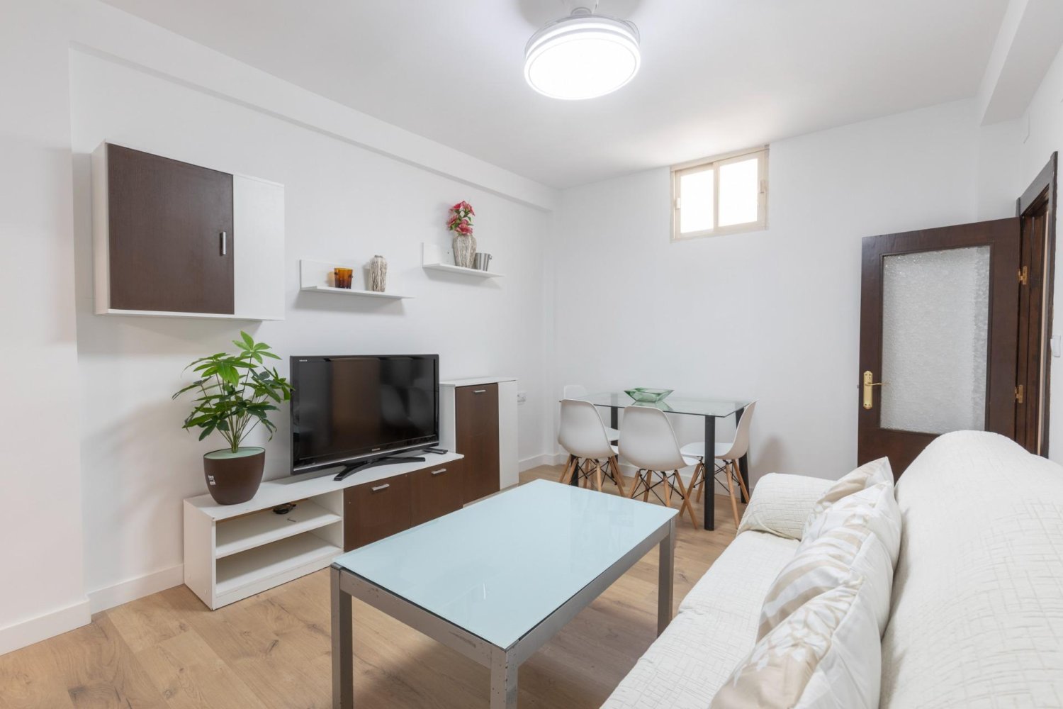 2 bedrooms Apartment in Granada, Spain No. 238850