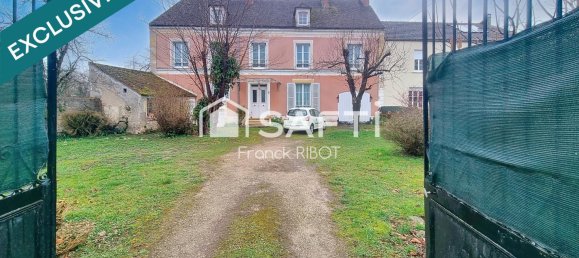 3 bedrooms House in Yonne, France No. 196352 2