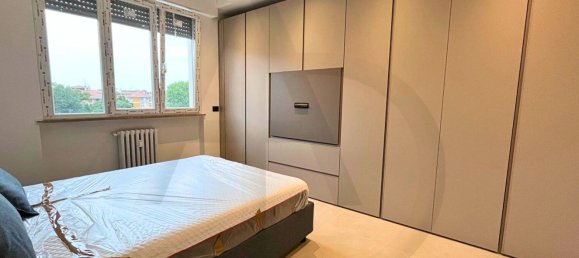 3 bedrooms Apartment in Parma, Italy No. 380201 6