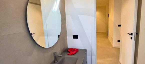 3 bedrooms Apartment in Parma, Italy No. 380201 7