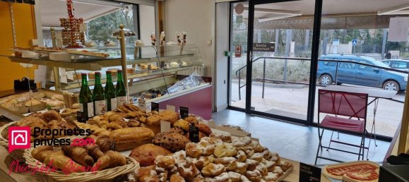 Gewerbliche Immobilie in Roanne, France 300m², Nr. 208697 2