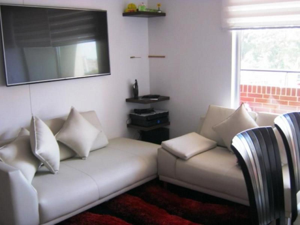 3 bedrooms House in Bogota, Colombia No. 10421