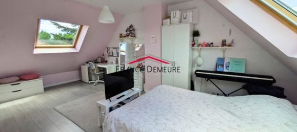 4 bedrooms House in Le Plessis-Bouchard, France No. 359084 13