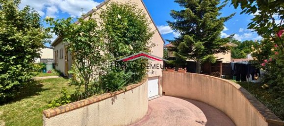 4 bedrooms House in Le Plessis-Bouchard, France No. 359084 15