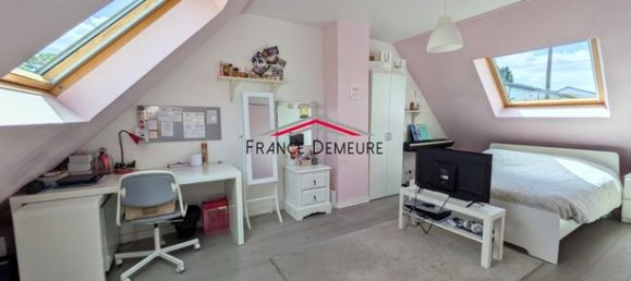 4 bedrooms House in Le Plessis-Bouchard, France No. 359084 14