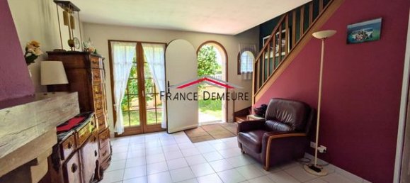 4 bedrooms House in Le Plessis-Bouchard, France No. 359084 3
