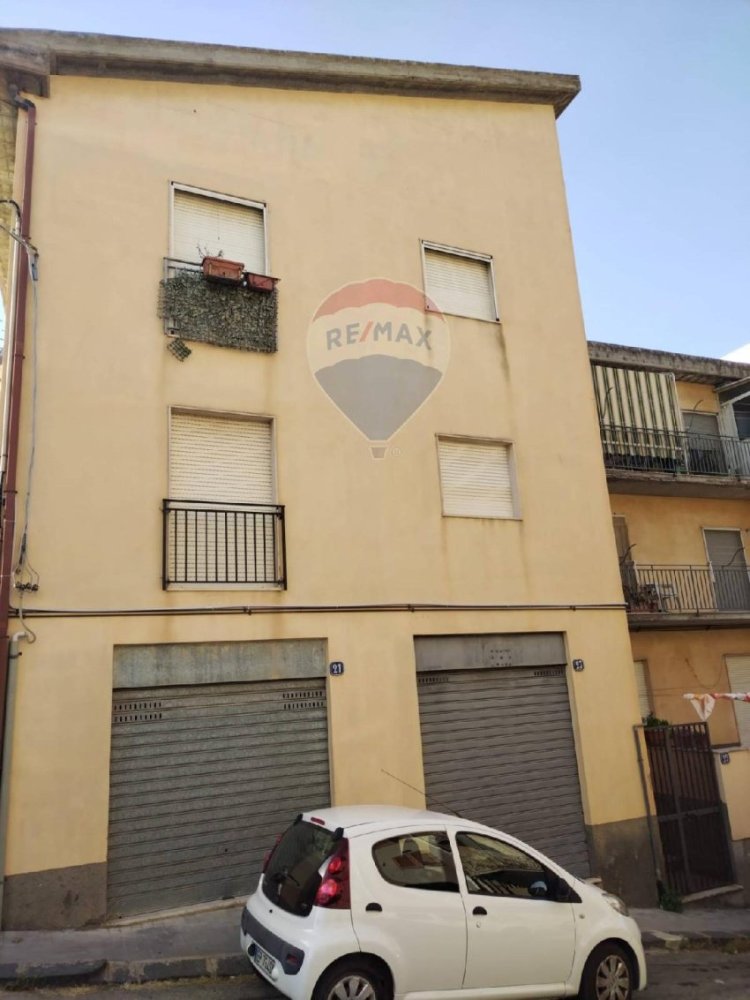 3 chambres Appartement à Caltagirone, Italy No. 298500