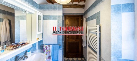 2 bedrooms Villa in Pescia, Italy No. 158923 18