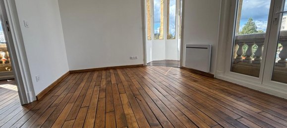 Apartamento de 2 dormitorios en Charleville-Mezieres, France No. 235214 8