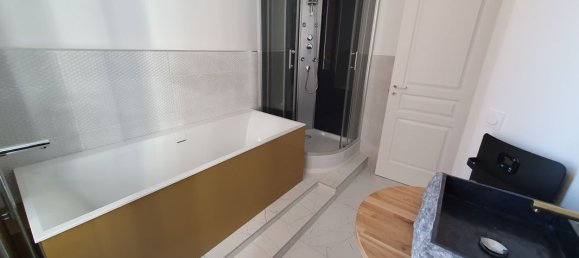 Apartamento de 2 dormitorios en Charleville-Mezieres, France No. 235214 9