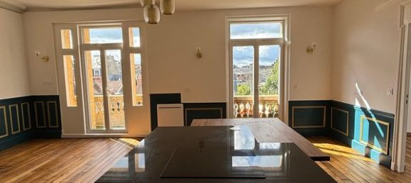 Apartamento de 2 dormitorios en Charleville-Mezieres, France No. 235214 5