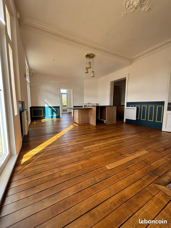 Apartamento de 2 dormitorios en Charleville-Mezieres, France No. 235214