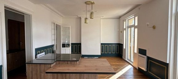 Apartamento de 2 dormitorios en Charleville-Mezieres, France No. 235214 2