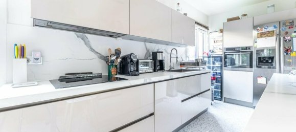 Замки и поместья с 4 спальнями в Булонь-Бийанкур, Франция № 186788 15