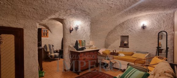 4 rooms Apartment in Pigna, Italy No. 261611 6