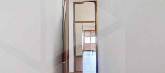 Studio in Monza, Italy, Nr. 23987 27