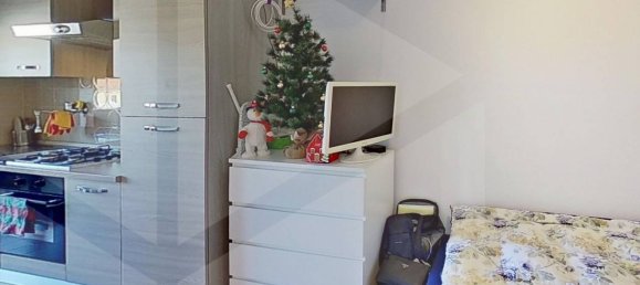 Studio in Monza, Italy, Nr. 23987 12