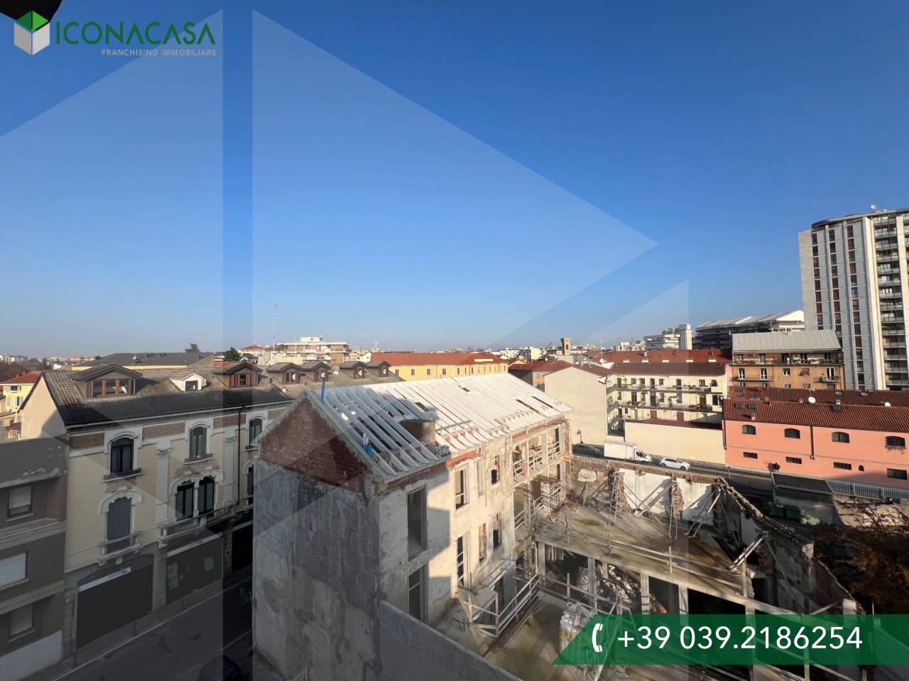 Studio in Monza, Italy, Nr. 23987