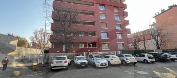 Studio in Monza, Italy, Nr. 23987 17