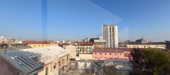 Studio in Monza, Italy, Nr. 23987 19