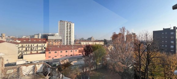 Studio in Monza, Italy, Nr. 23987 18