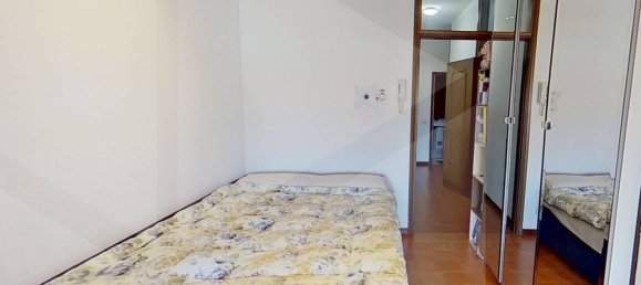 Studio in Monza, Italy, Nr. 23987 7