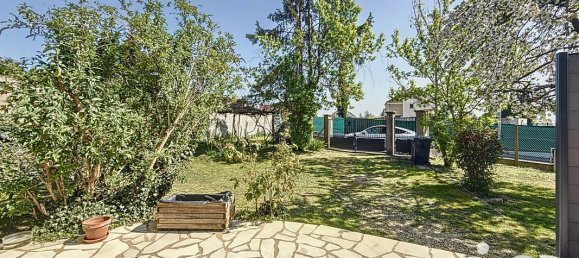 Casa de 4 dormitorios en Linas, France No. 285715 2