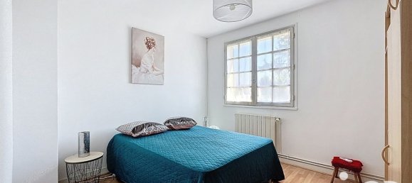 Casa de 4 dormitorios en Linas, France No. 285715 13