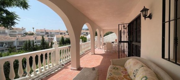 3 غرف نوم فيلا في Fuengirola, Spain رقم 256428 5