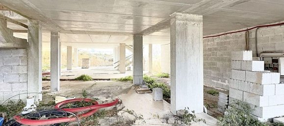 Квартира с 3 комнатами в Чистернино, Италия № 190888 4