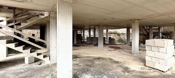 Квартира с 3 комнатами в Чистернино, Италия № 190888 3